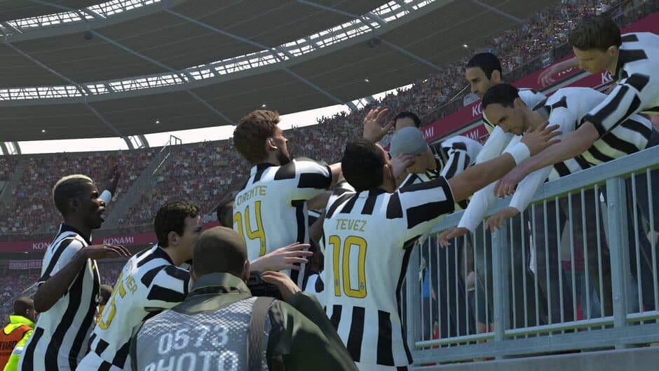 Pro Evolution Soccer 2015 - Captura 3